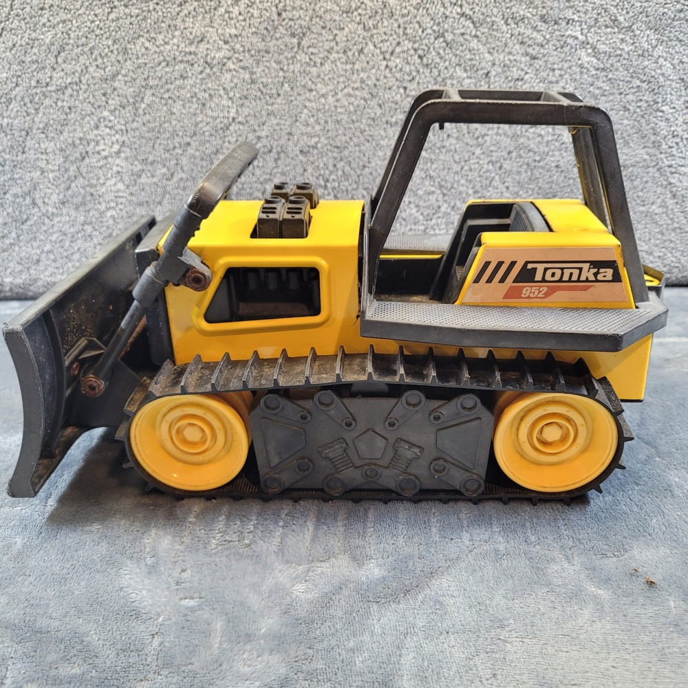 Tonka 952 Steel Bulldozer Crawler Toy Construction Vehicle Yellow M-7461 2020